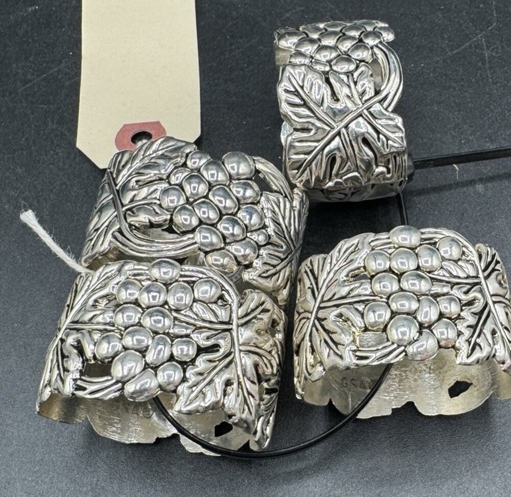 4 Godinger Silver Plate Holiday Napkin Rings Grapevine Elegant Linen -A97